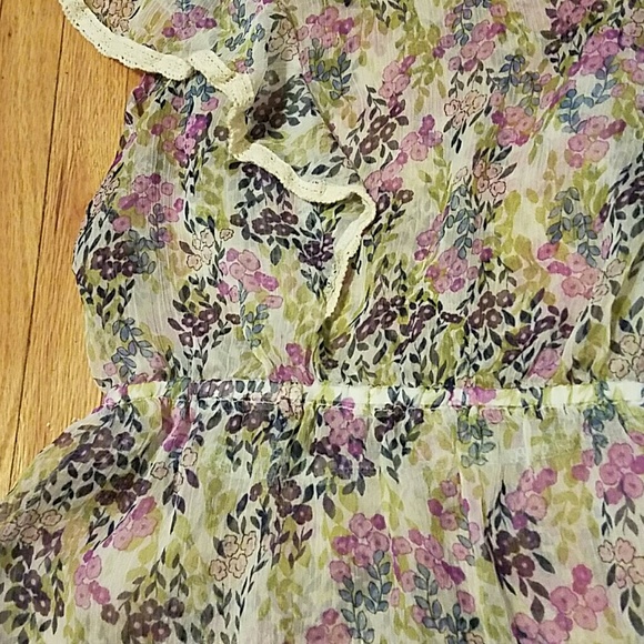 5/$25 Forever 21 Sheer Floral Top - Picture 3 of 4